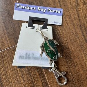 Finders Key Purse Turtle NWT